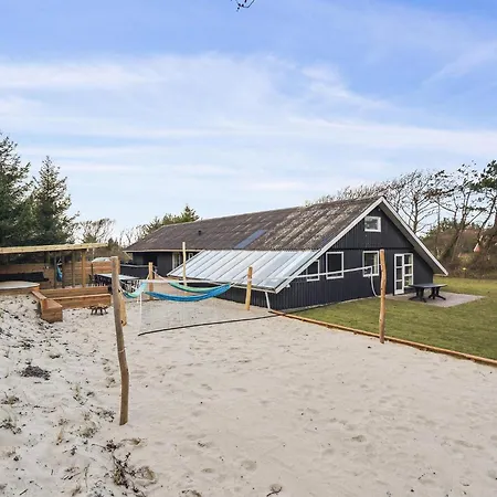 Holiday home Gorgeous Home In Ringkobing With Kitchen Sondervig