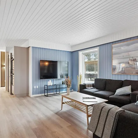 Gorgeous Home In Ringkobing With Kitchen Holiday home Sondervig